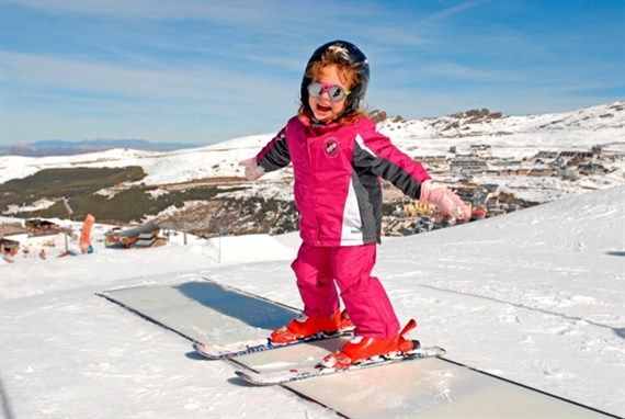 sierra nevada clases de esqui infantil